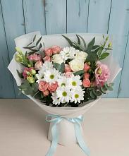 Букет цветов из:  Розы, Лизиантусы и Хризантемы в Лесорогске