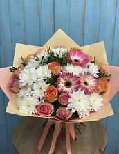 Букет цветов из:  Розы, Герберы и Хризантемы в Лесорогске