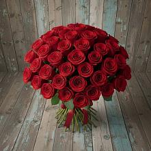 Букет 55 Красных роз Фридом #REPLACE_PRED# Лесорогске