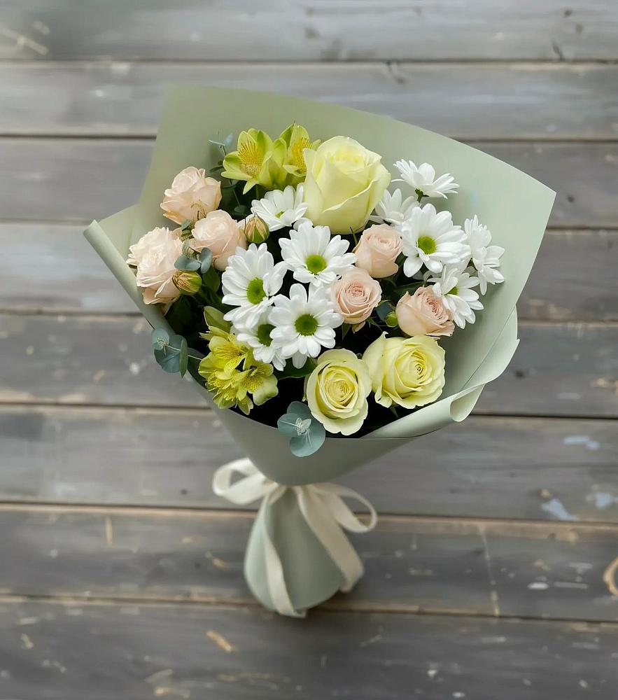 Букет цветов из: Альстромерии, Розы и Хризантемы в Лесорогске
