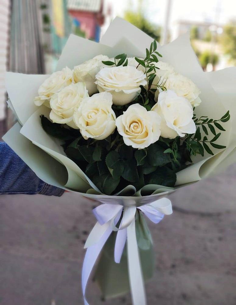 Букет Белые розы Проуд в Лесорогске