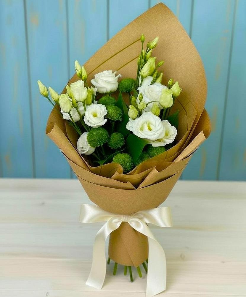 Букет цветов из: Хризантемы и Лизиантусы в Лесорогске