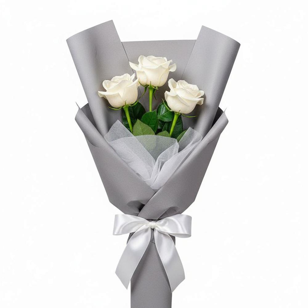 Букет 3 белые розы в Лесорогске