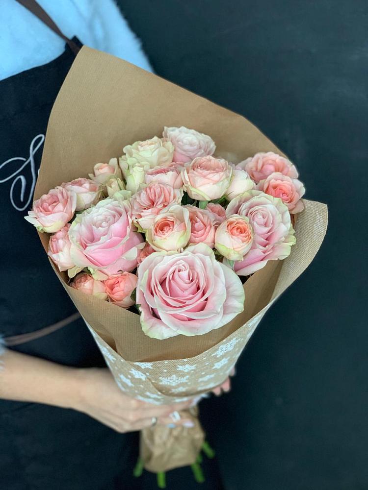 Букет цветов из: Хризантемы и Розы в Лесорогске