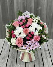 Букет цветов из:  Альстромерии, Гвоздики, Розы и Хризантемы в Лесорогске