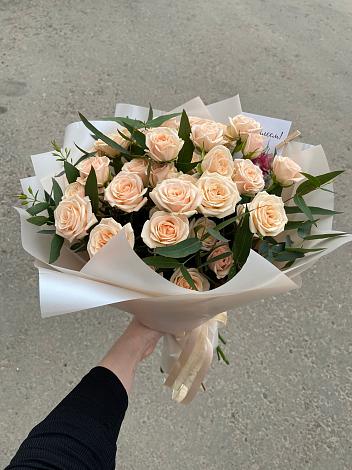 Букет Кремовые розы Латте в Лесорогске