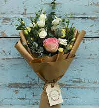 Букет цветов из:  Розы и Лизиантусы в Лесорогске