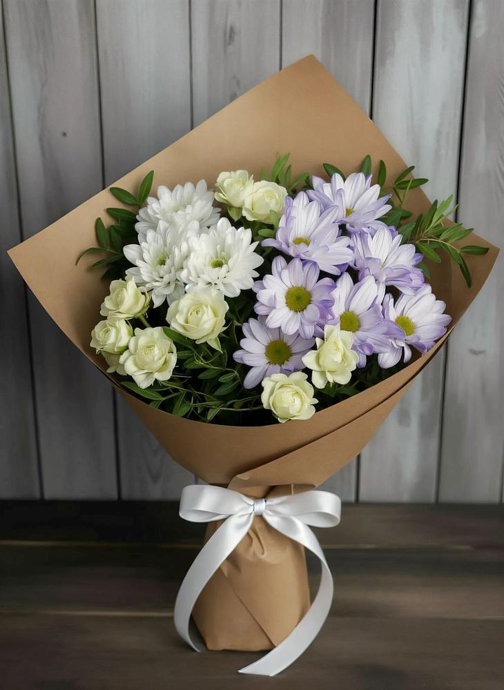 Букет цветов из: Хризантемы и Розы в Лесорогске